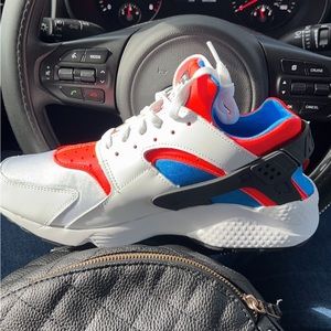 Brand New Air Huarache. Never worn